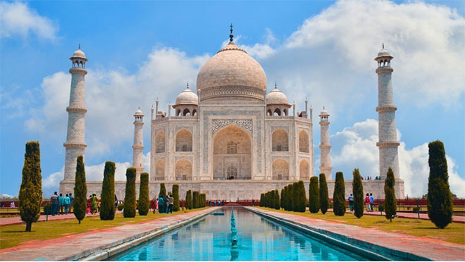 agra Taj Mahal guide