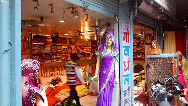 places to visit in agra for shopping