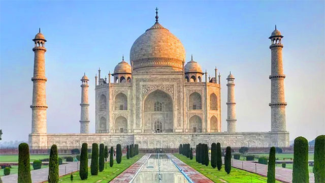 Main monument of Taj mahal
