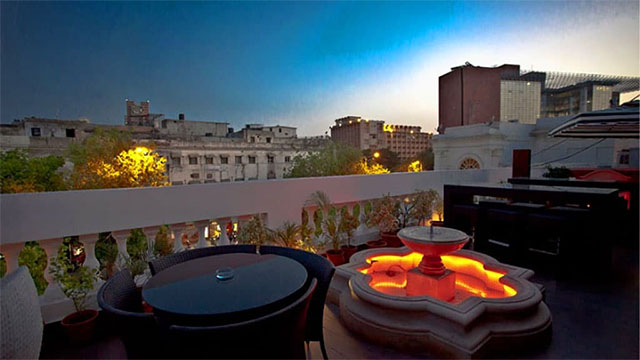 Best roof top for couples in cp Delhi