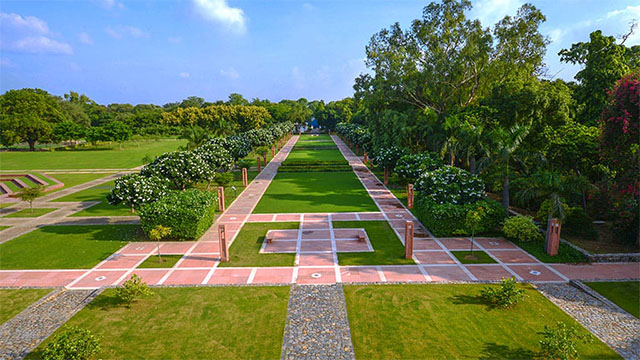 Garden for date in Delhi